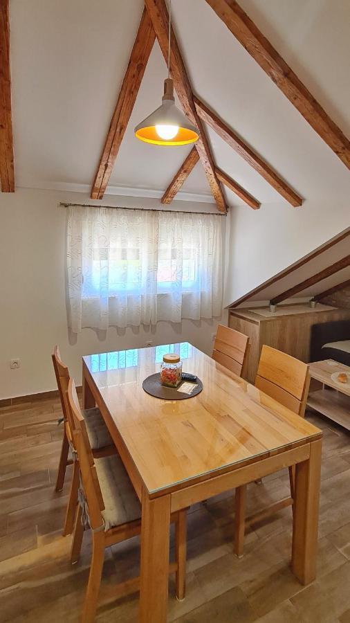 Attic Split Apartment Near City Centre 外观 照片
