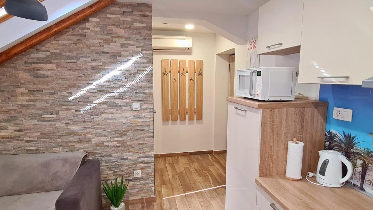 Attic Split Apartment Near City Centre 外观 照片